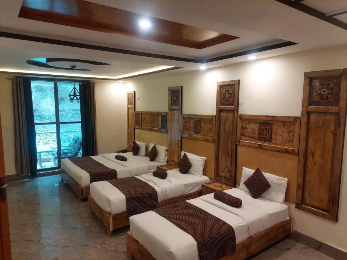 Hotel Birmingham Palace Kalam By Khan Familia Екстер'єр фото